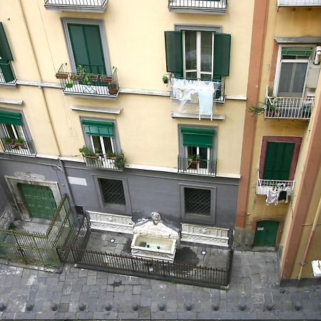 Al Centro E Meglio B&B Naples Extérieur photo
